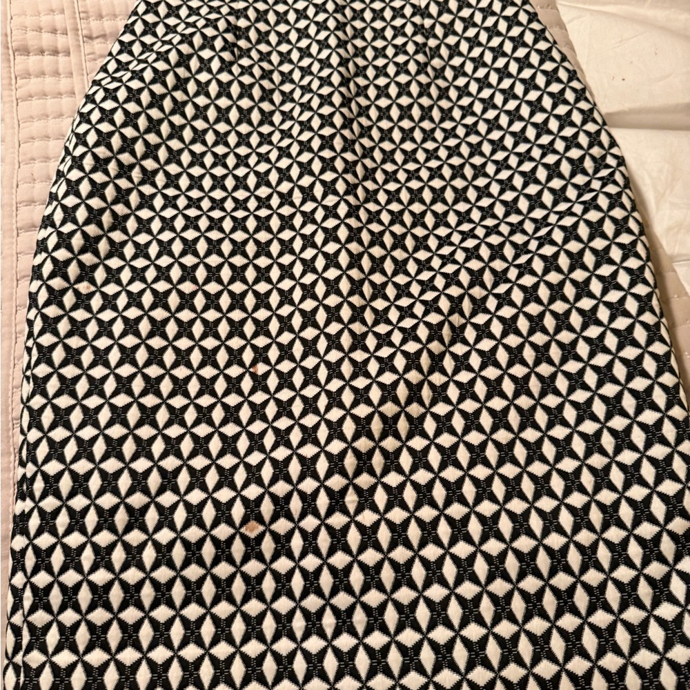 Elegant Black and White Geometric Skirt